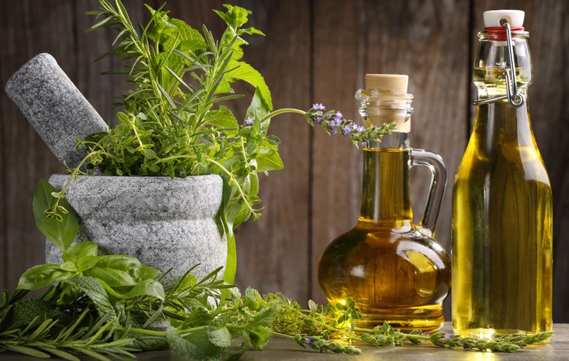Tips for Using Hair Oils Effectively Tips for Using Hair Oils Effectively
